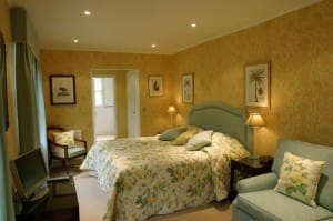 Front of house: Arundel Arms 