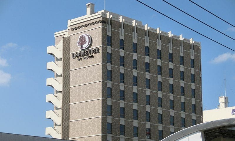 Hilton income hits $261m in Q2 results