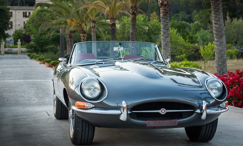 Airbnb partners with ‘Bookaclassic’ classic car hire platform