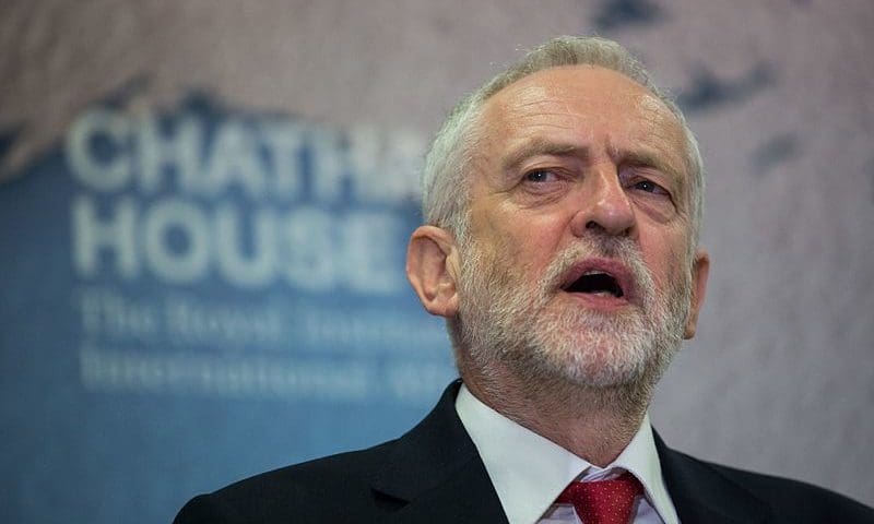 Labour pledges £10 minimum wage for all workers over 16