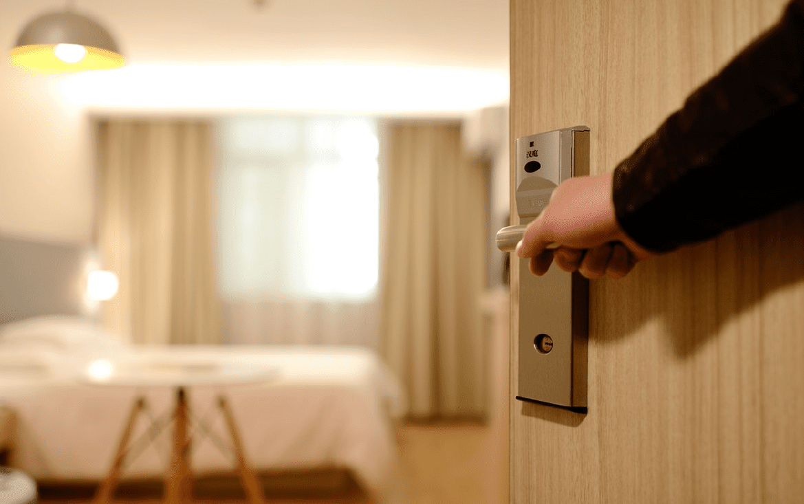 Hotel room rates soar to an all-time high amid June’s hot weather