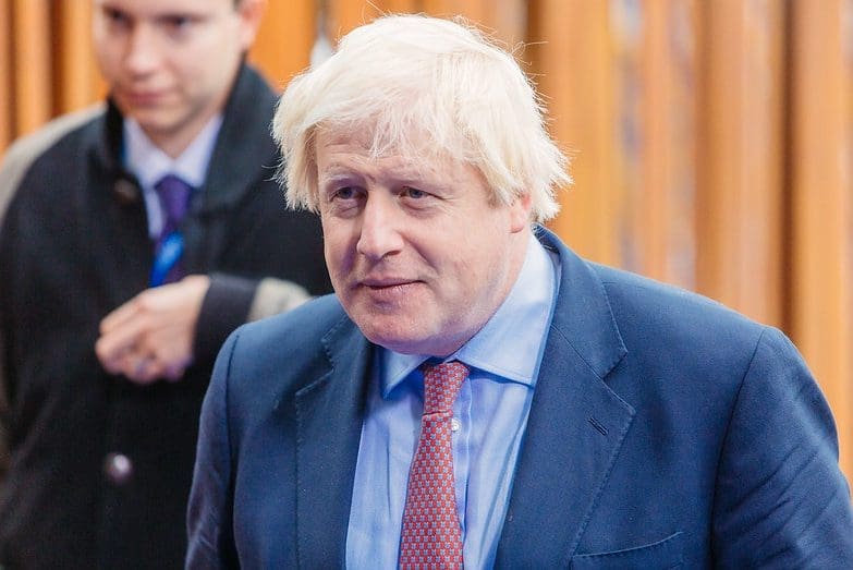 PM announces new 10pm curfew for hospitality