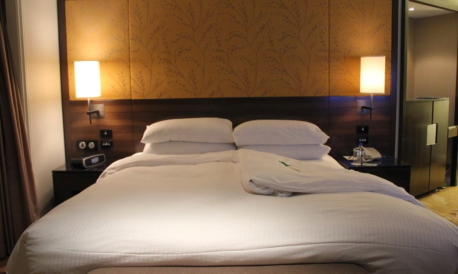 Hospitality recovery dampened by Omicron as December takes £3bn hit