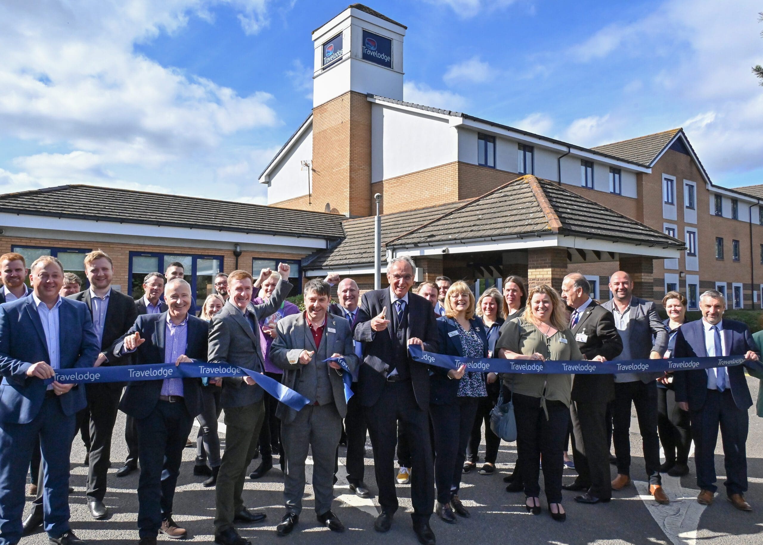 Travelodge acquires first Ibis hotel