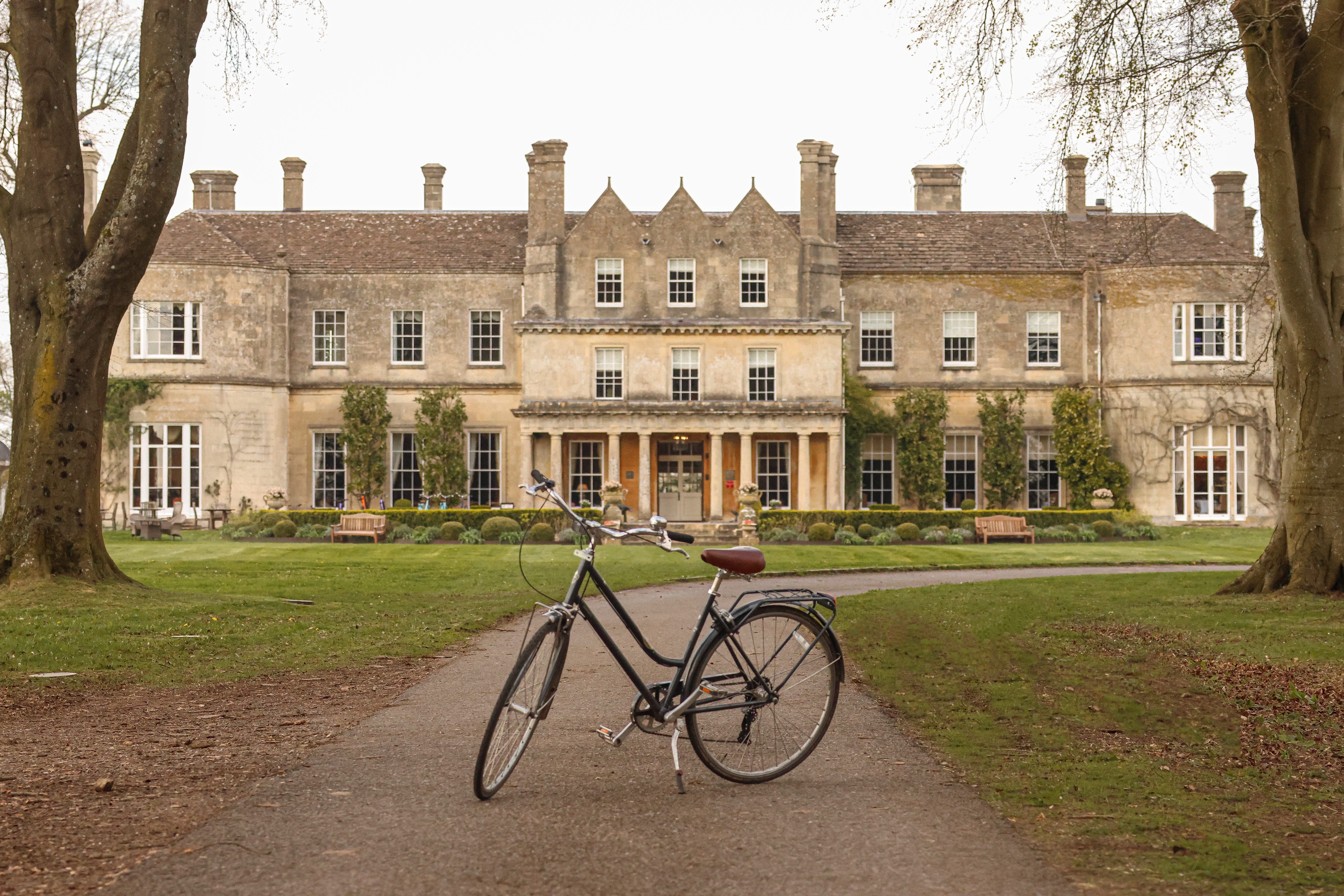 Lucknam Park unveils new restaurant and cottages