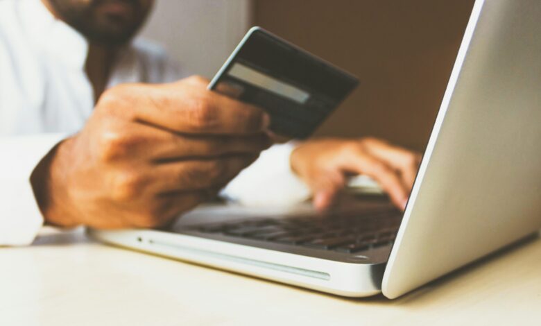 How can hotels maximise direct bookings?