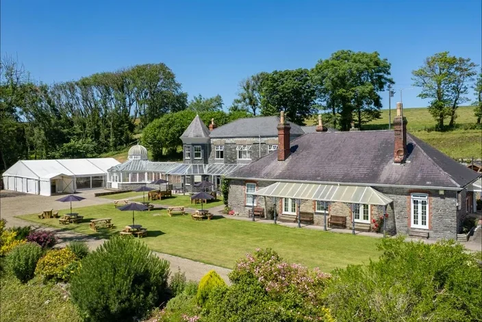 Broadway Country House Hotel on the market for £1.3m