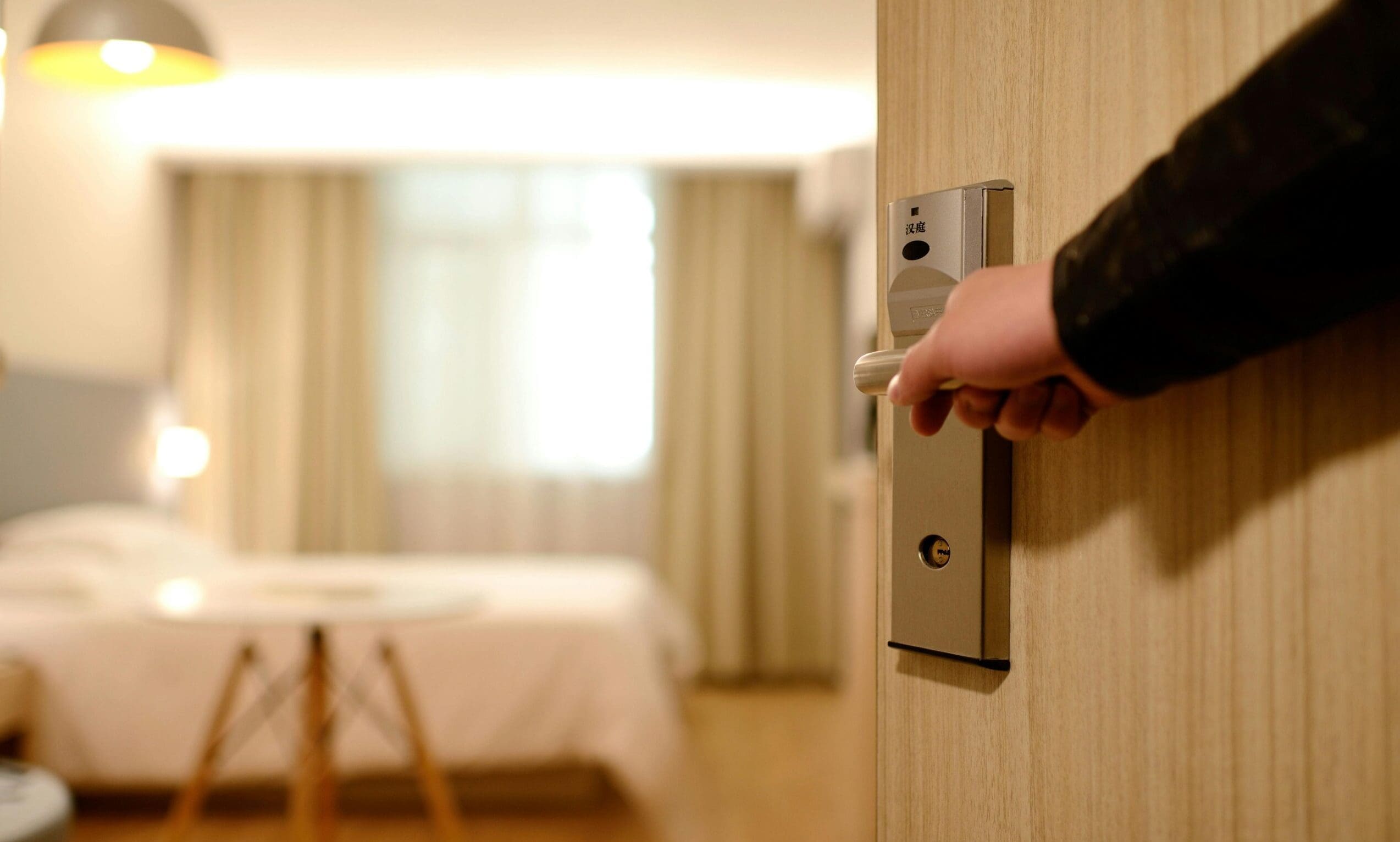 How to manage an innovative hotel sales team