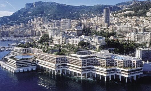 Iconic Luxury Hotels and L&R Hotels merge