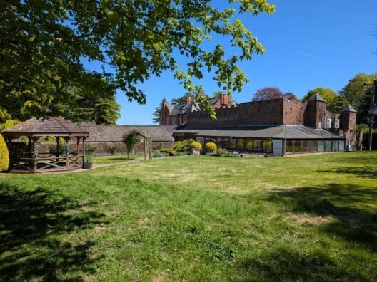 Oaklands Hall Hotel in North Lincolnshire brought to market for £1.5m